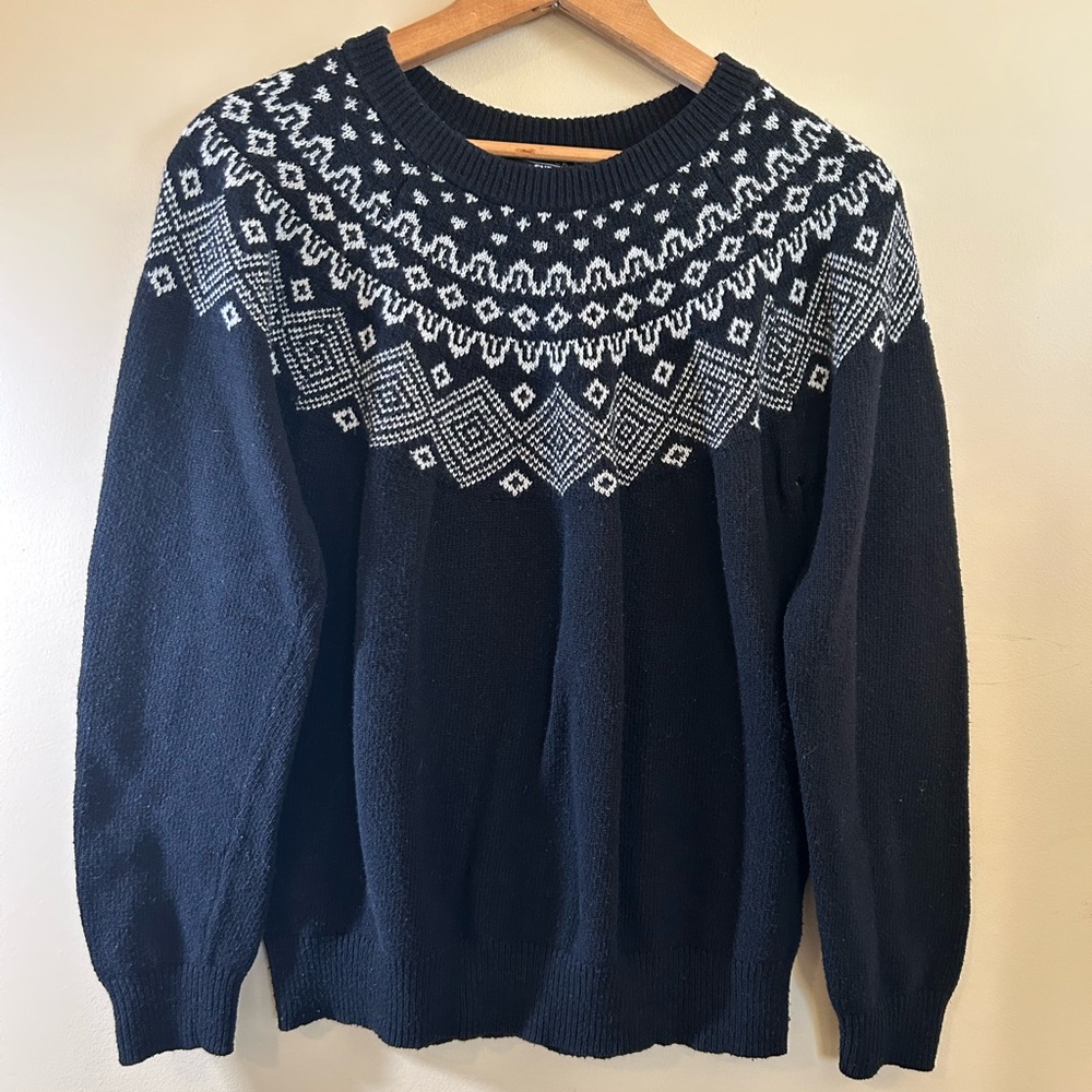 Sunice Black and White Nordic Stormpack Crewneck Sweater